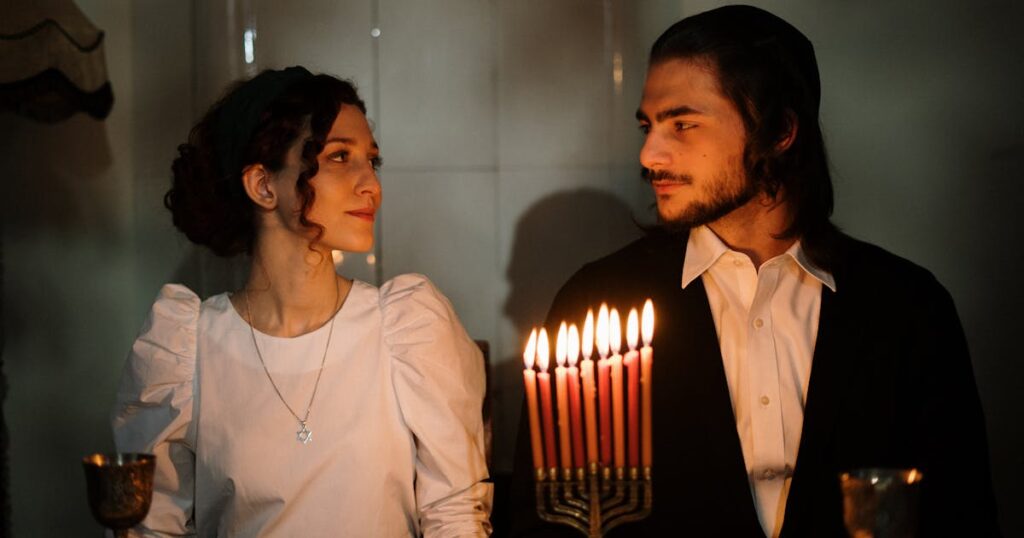 זוג יהודי מאושר בחתונה